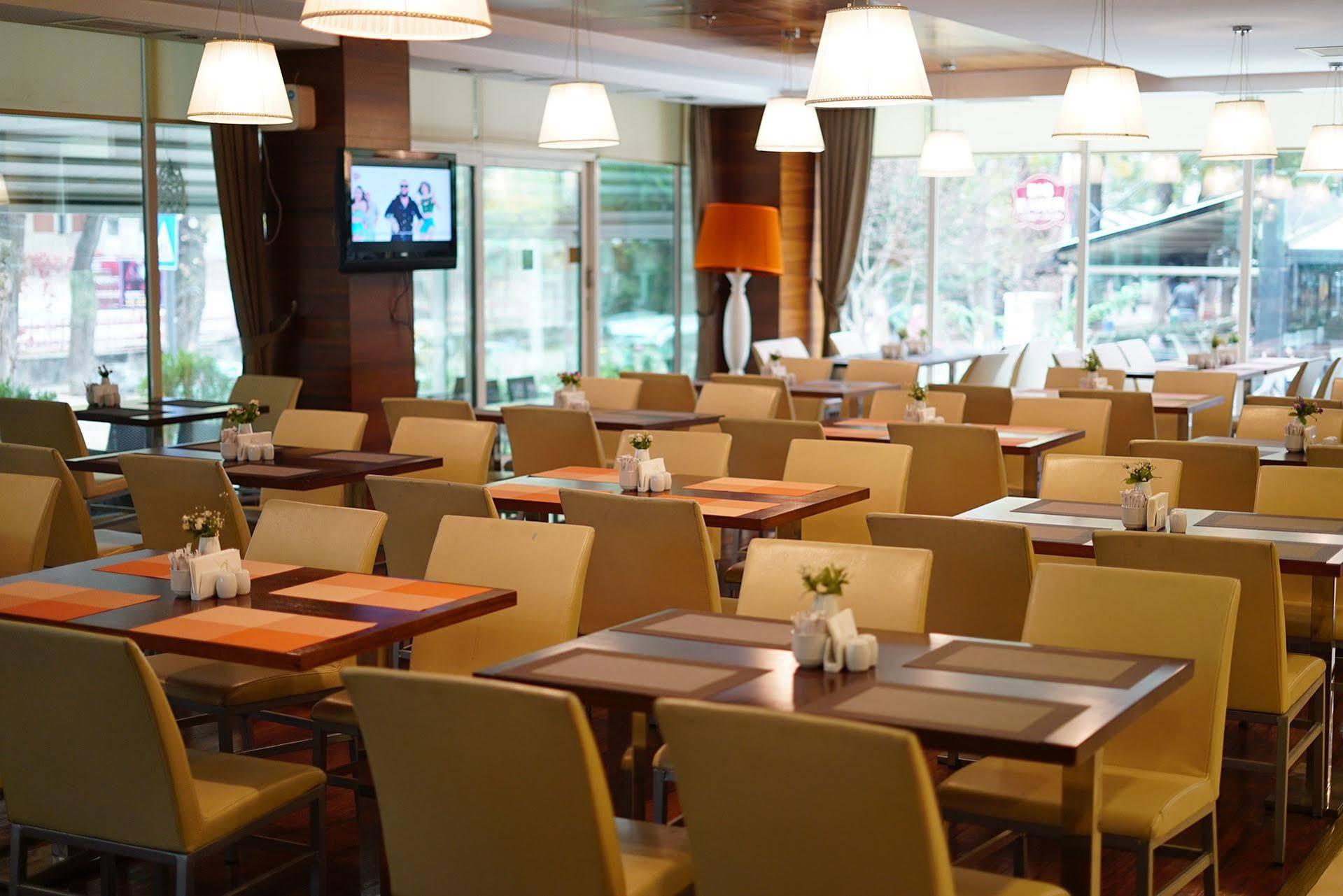 Alba Hotel Ankara Esterno foto